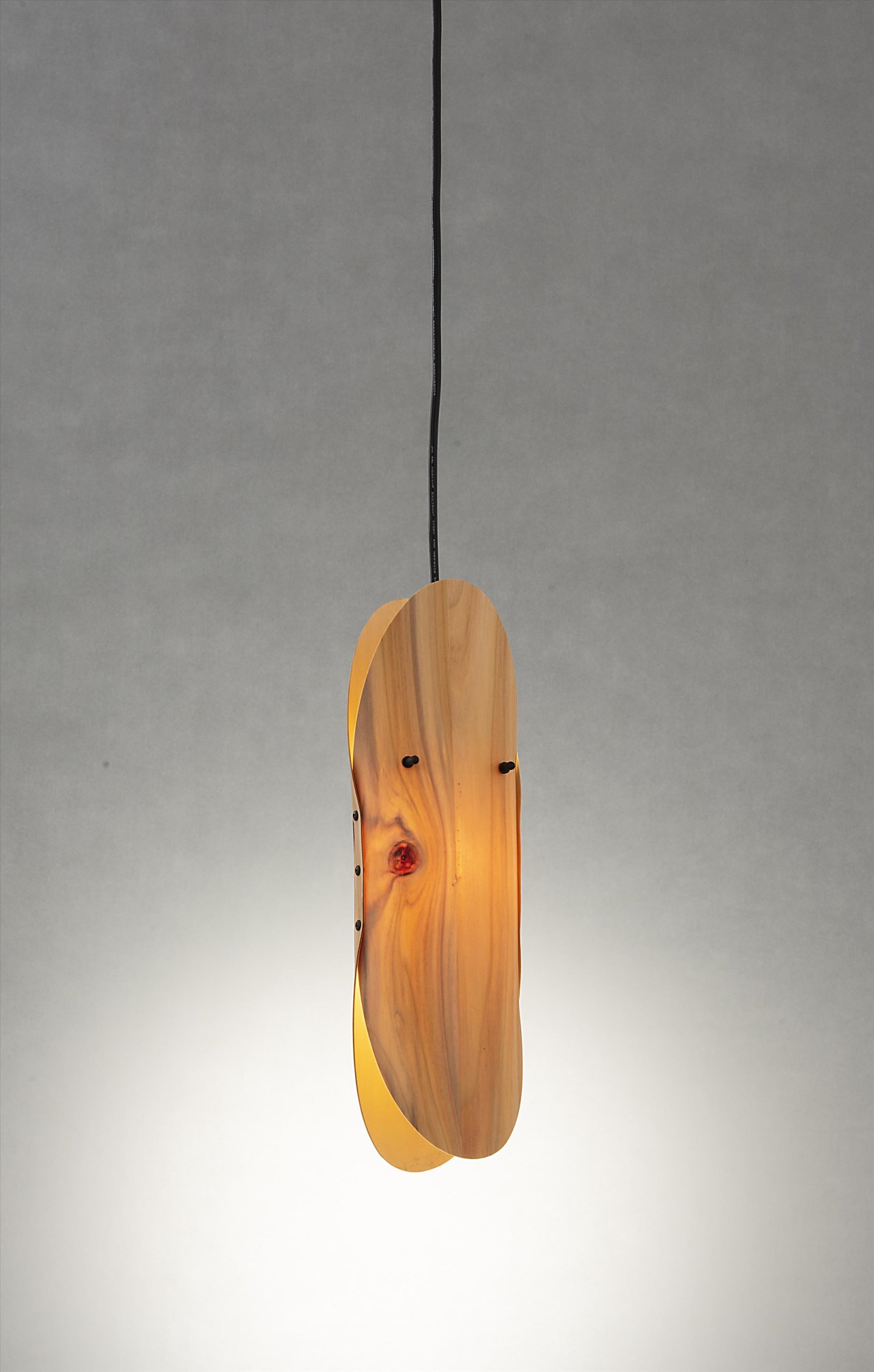 台灣杉原木皮燈罩   